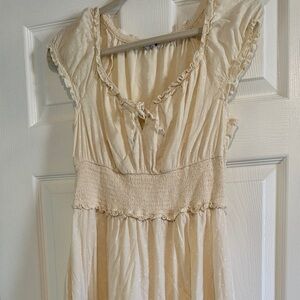 Old Navy Cream Gathered Top